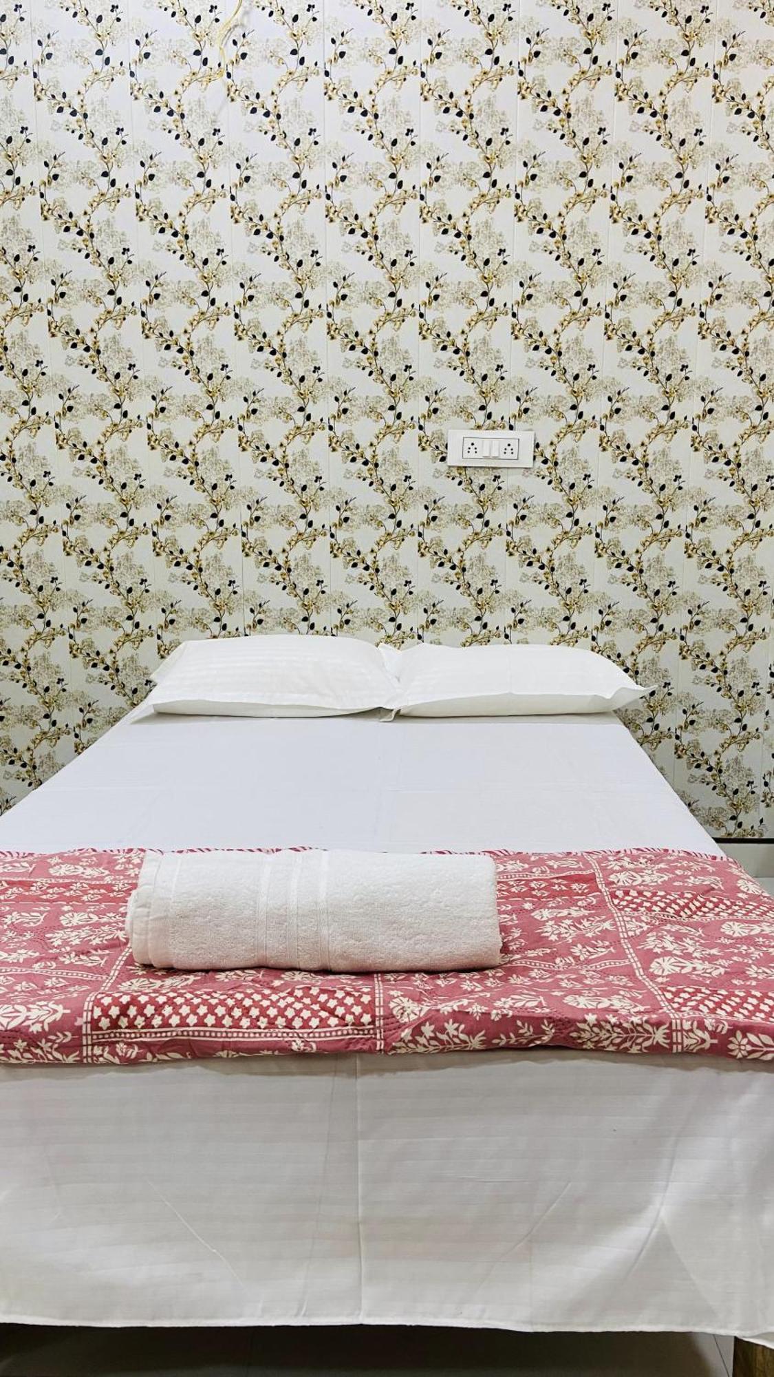 Mandir Saket Bhawan Hotel Ayodhya Ngoại thất bức ảnh