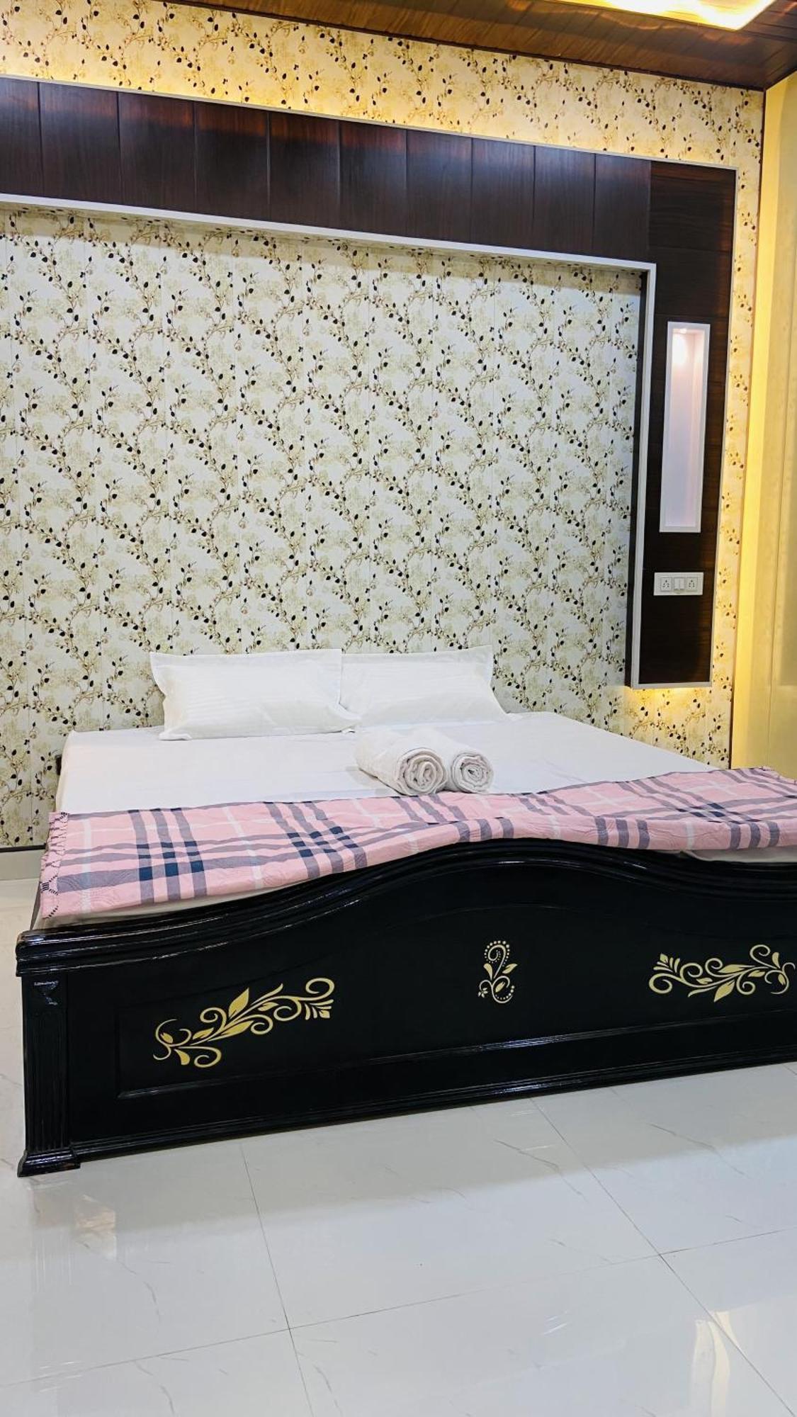Mandir Saket Bhawan Hotel Ayodhya Ngoại thất bức ảnh